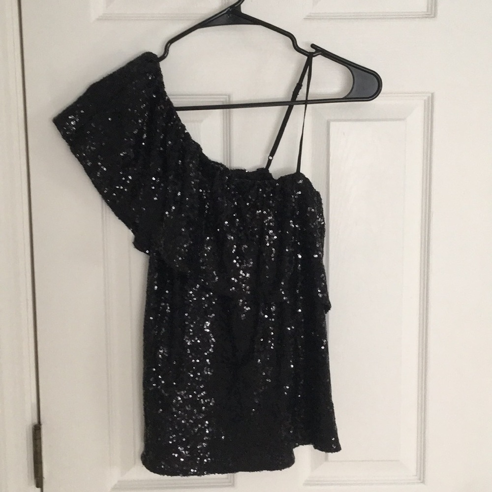 Bb Dakota ruffle black sequins top